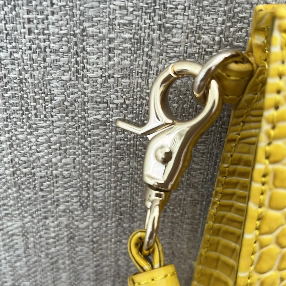 BRAHMIN | MILLIE WRISTLET - Picture 4 of 9
